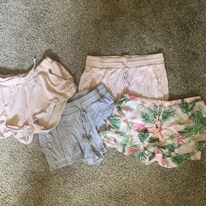 Bundle of pajamas shorts